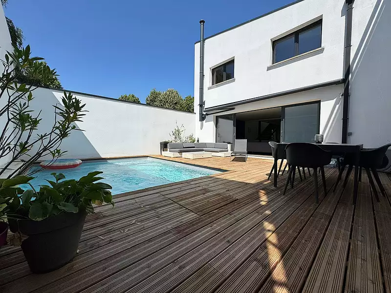 Maison, 210 m²