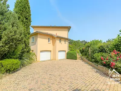 Maison, 195 m²
