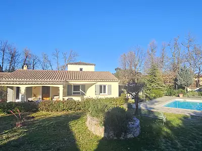 Maison, 145 m²