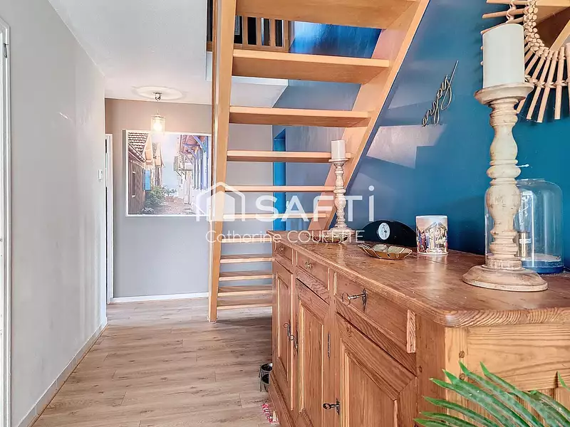 Maison, 166 m²