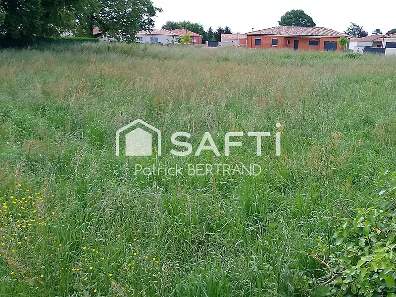 Terrain, 794 m²