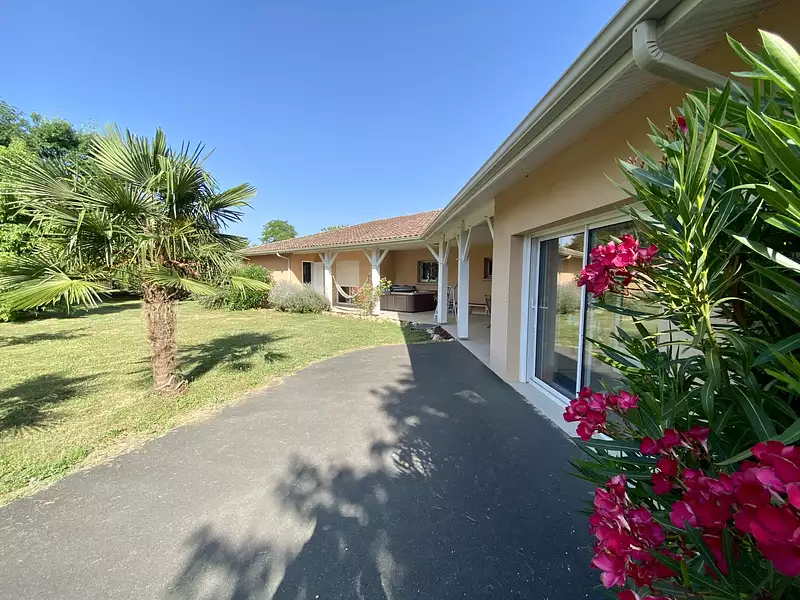 Maison, 232 m²