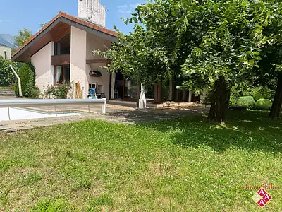 Maison, 169 m²
