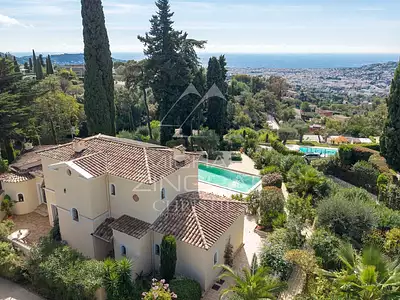 Maison, 176,53 m²