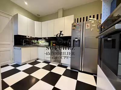 Maison, 166 m²