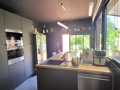 Maison, 240 m²