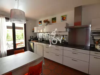 Maison, 168 m²