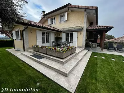 Maison, 255 m²