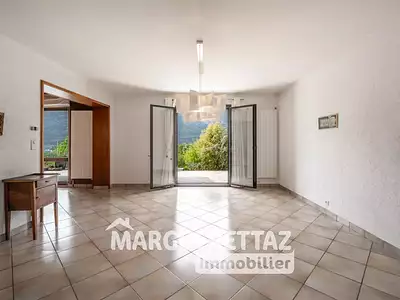 Maison, 225 m²