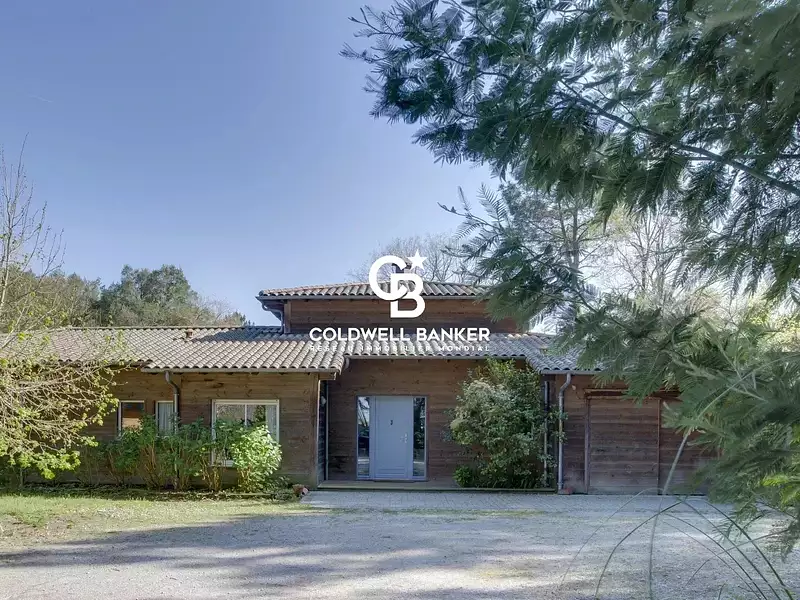 Maison, 240 m²