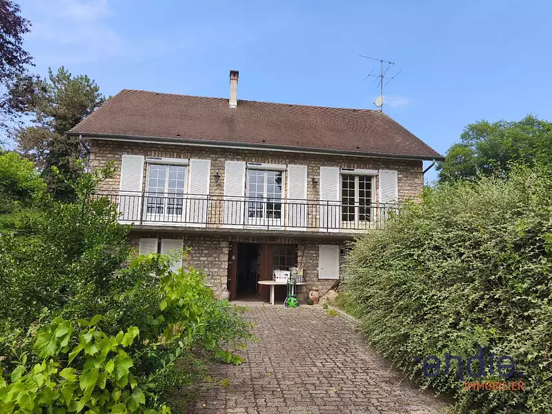 Maison, 176 m²