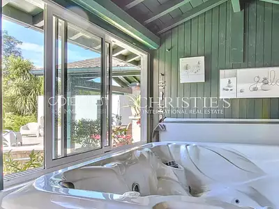 Maison, 250 m²