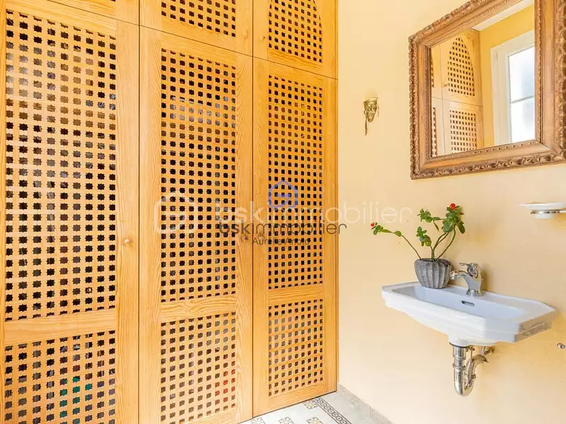 Maison, 318 m²