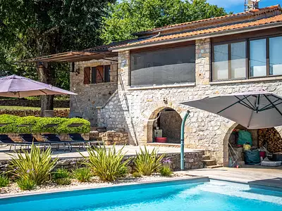 Maison, 166 m²