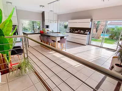 Maison, 257 m²
