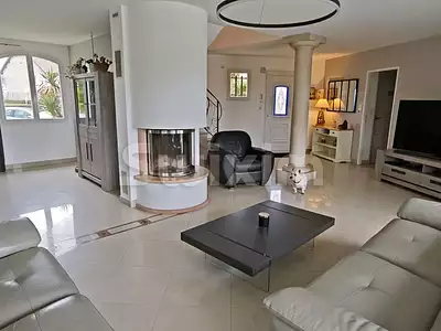 Maison, 174 m²