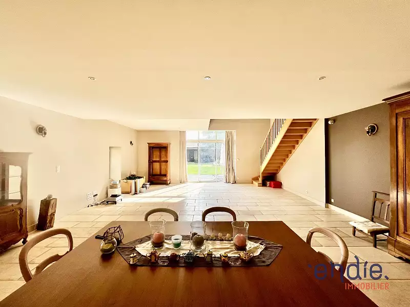 Maison, 258 m²
