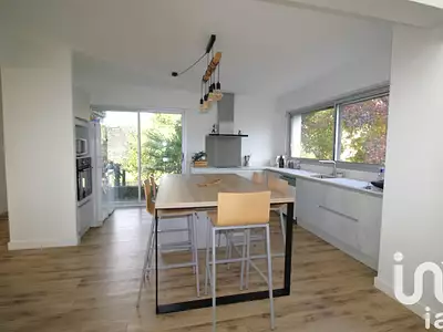 Maison, 203 m²