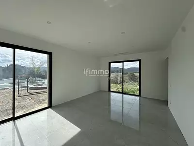 Maison, 250 m²