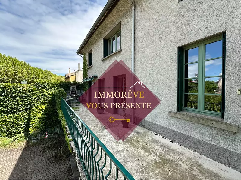 Immeuble, 241,28 m²