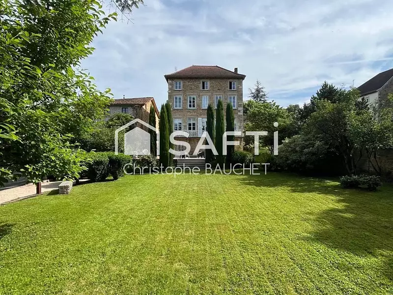Maison, 275 m²
