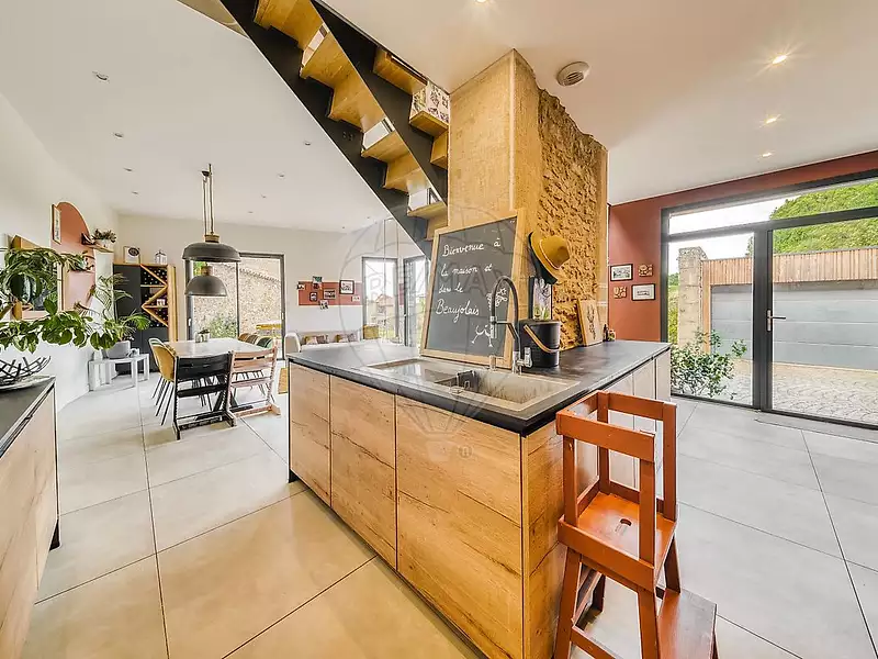 Maison, 168 m²