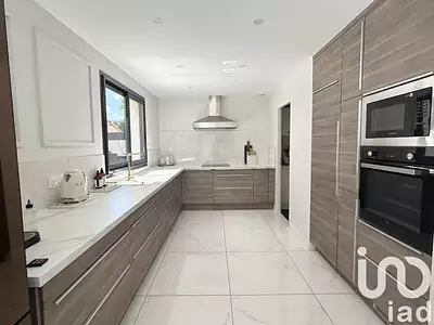 Maison, 183 m²