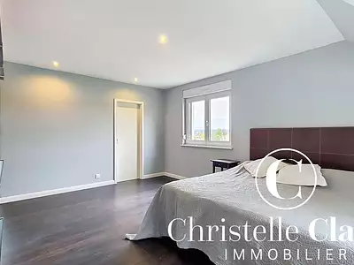 Maison, 270 m²