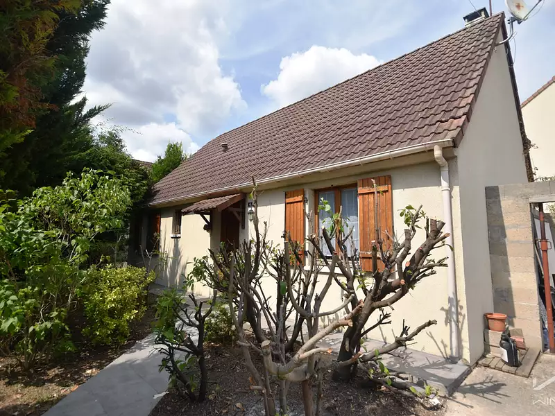 Maison, 77 m²