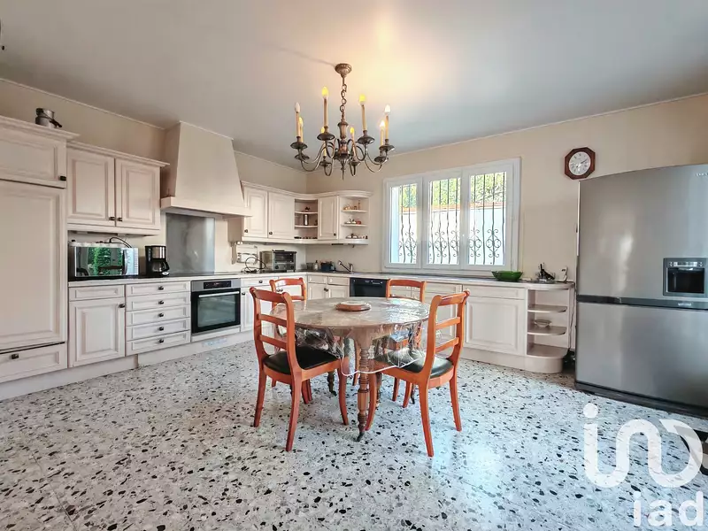 Maison, 198 m²