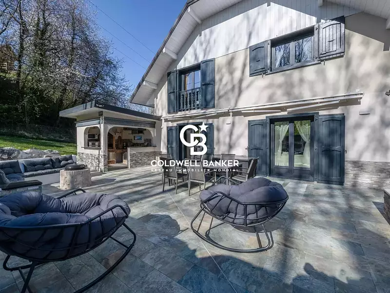 Maison, 280 m²