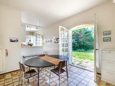 Maison, 180 m²