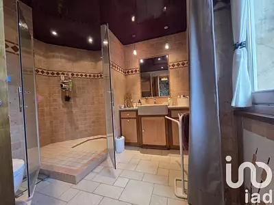 Maison, 221 m²