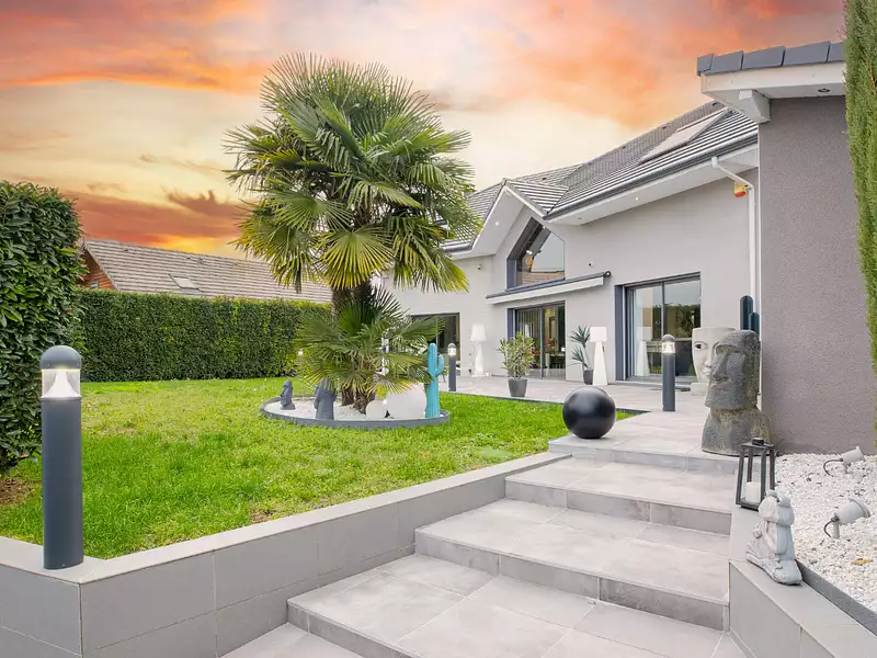 Maison, 242 m²