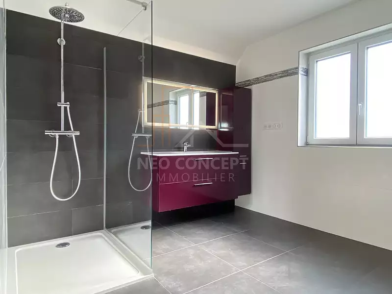 Maison, 166 m²