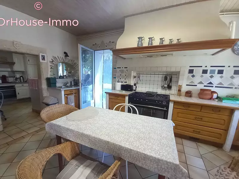 Maison, 330 m²
