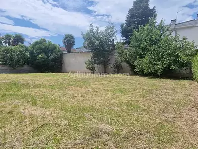 Terrain, 585 m²