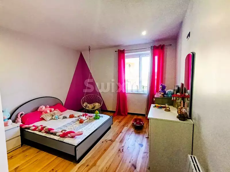 Maison, 225 m²