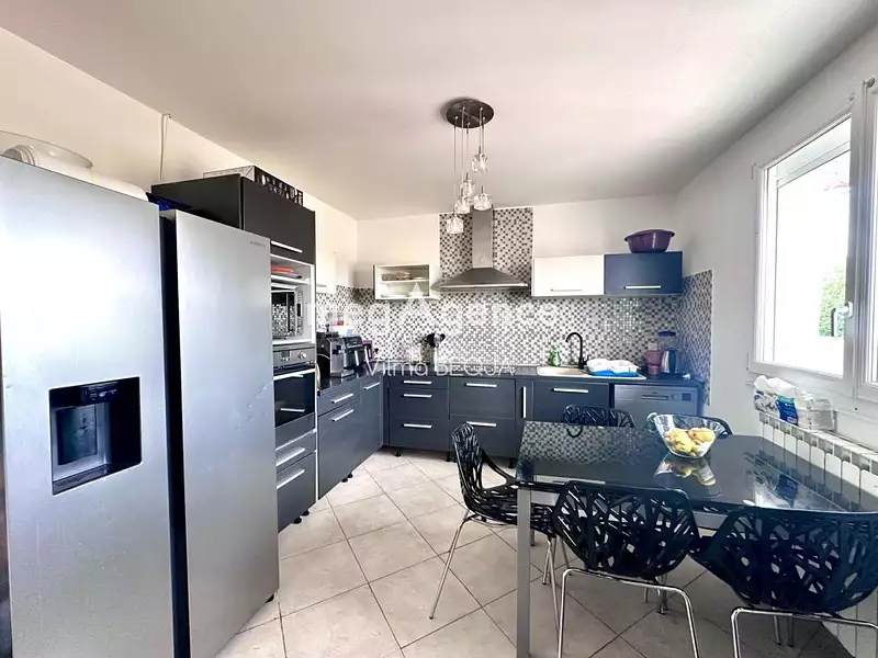 Maison, 143 m²