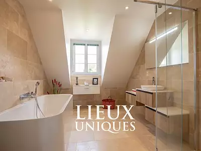 Maison, 240 m²