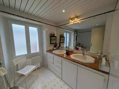 Maison, 251 m²