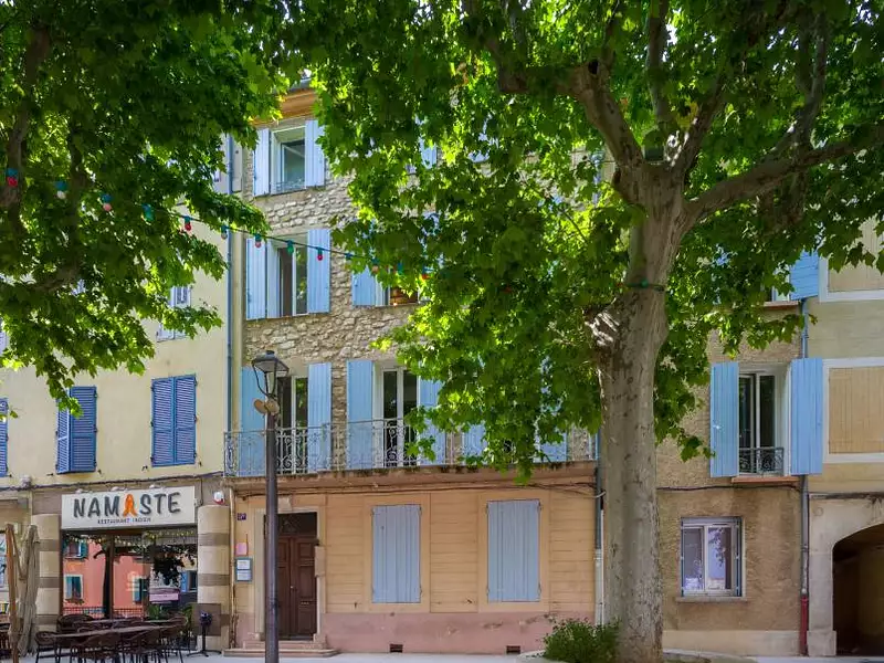 Immeuble, 267 m²