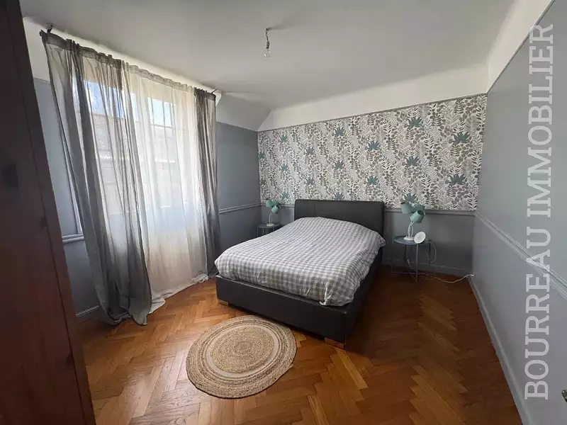 Maison, 251 m²