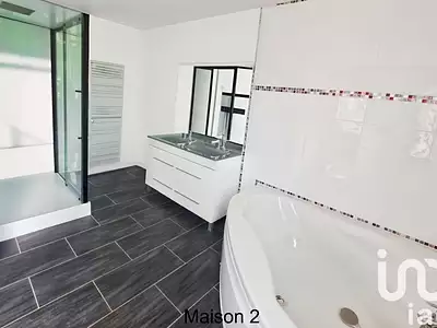 Maison, 266 m²