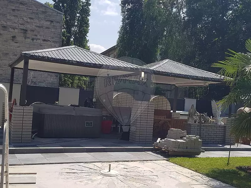 Maison, 255 m²