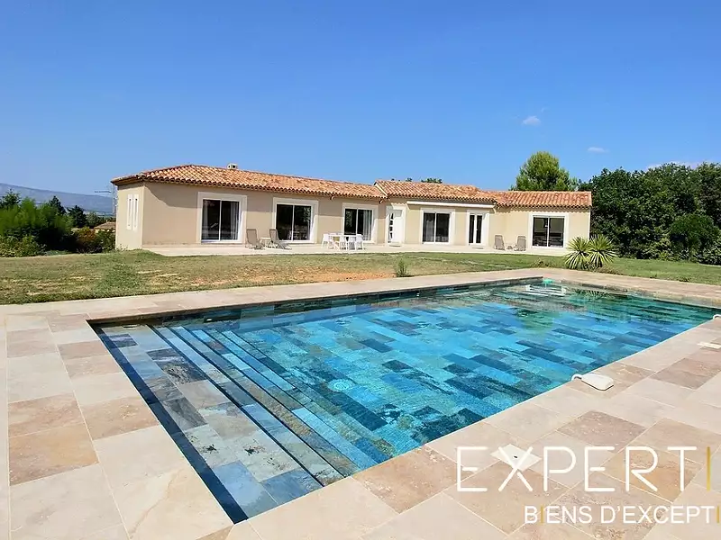 Maison, 220 m²