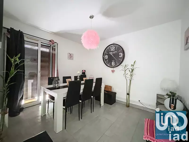 Immeuble, 621 m²