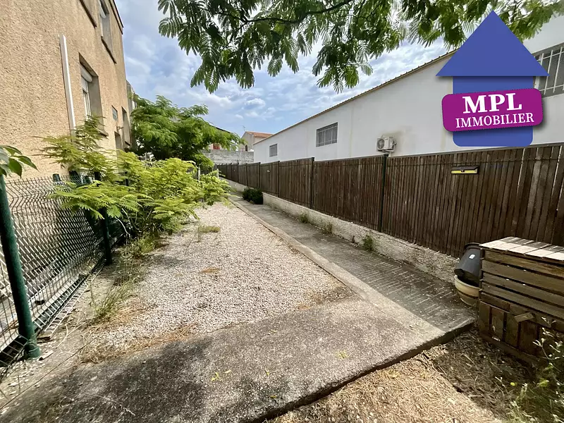 Immeuble, 1 034 m²