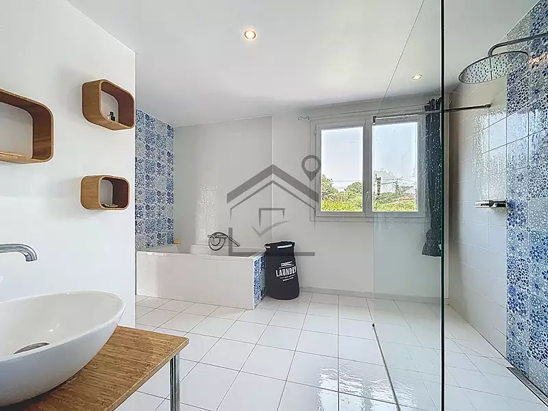 Maison, 160 m²