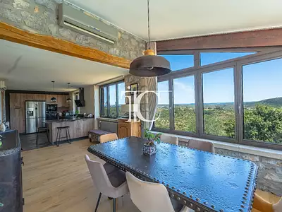 Maison, 166 m²